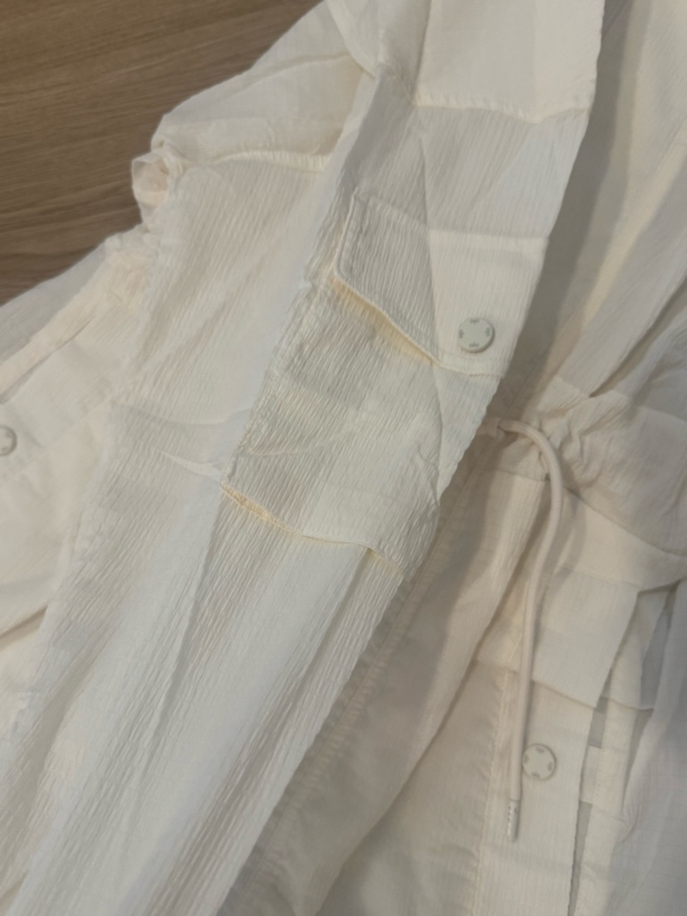 ALO Yoga Cream Hooded lightweight long summer jacket - Picture 4 of 9